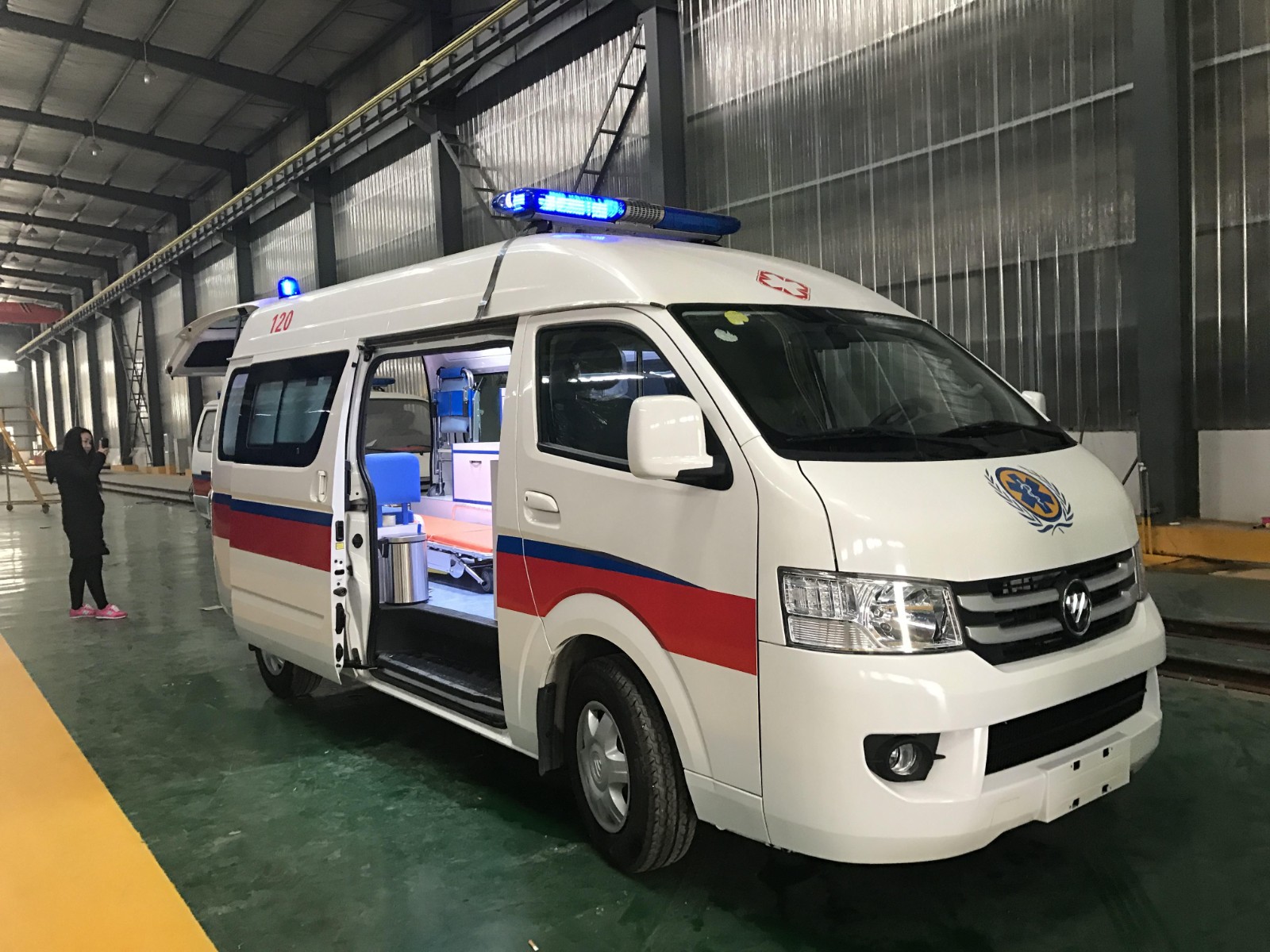 玉龙救护车转院