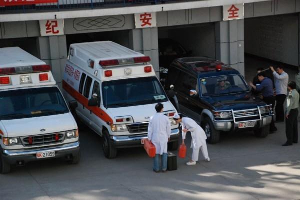 玉龙救护车转院